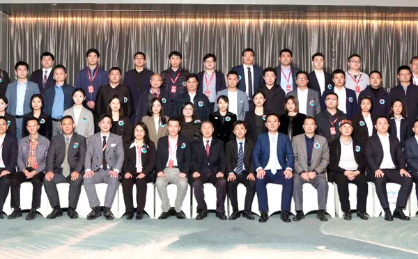 祝贺湖北省激光行业协会“红光奖”武汉站巡展暨第二届第三次会长办公会圆满召开